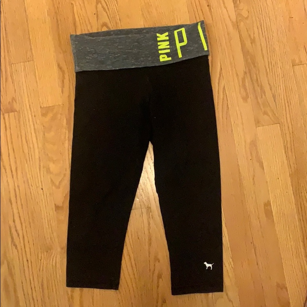 Victoria’s Secret Pink Cropped Leggings Size Small